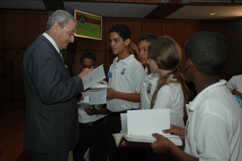Imagen Anuncia importantes obras para la provincia de Azua