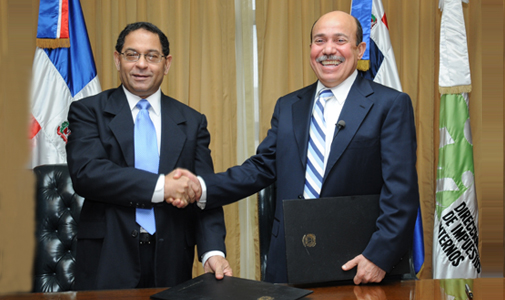 Imagen El  CPJ y la DGII firman convenio